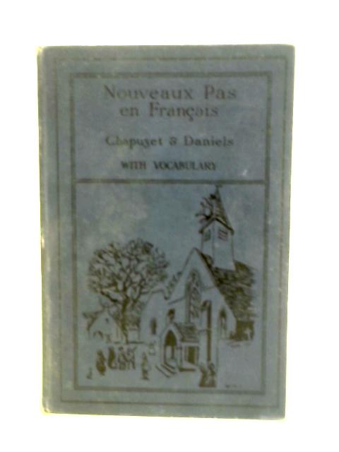 Nouveaux Pas En Francais By ML. Chapuzet