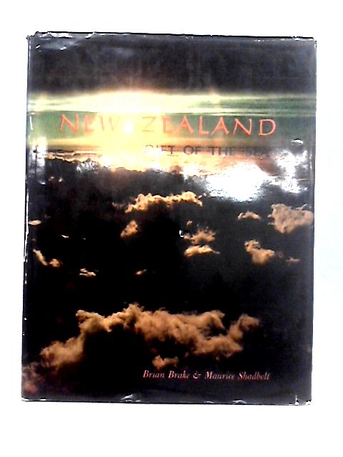 New Zealand: Gift of the Sea By Maurice Shadbolt
