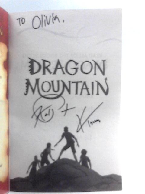 Dragon Mountain (Dragon Realm) von Katie Tsang