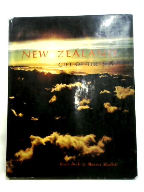 New Zealand, Gift Of The Sea von Brian Brake, Maurice Shadbolt