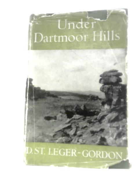 Under Dartmoor Hills par Douglas St Leger-Gordon