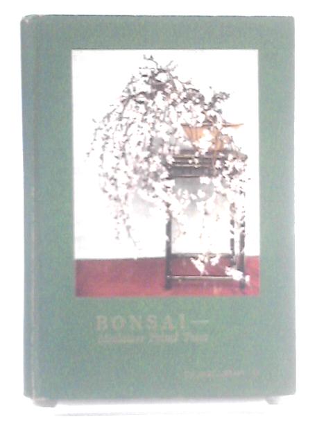 Bonsai: Miniature Potted Trees. von Norio Kobayashi