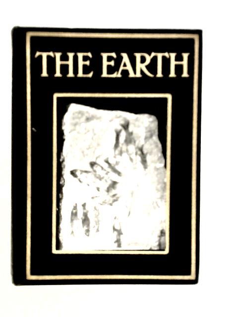 The Earth von Ellison Hawks